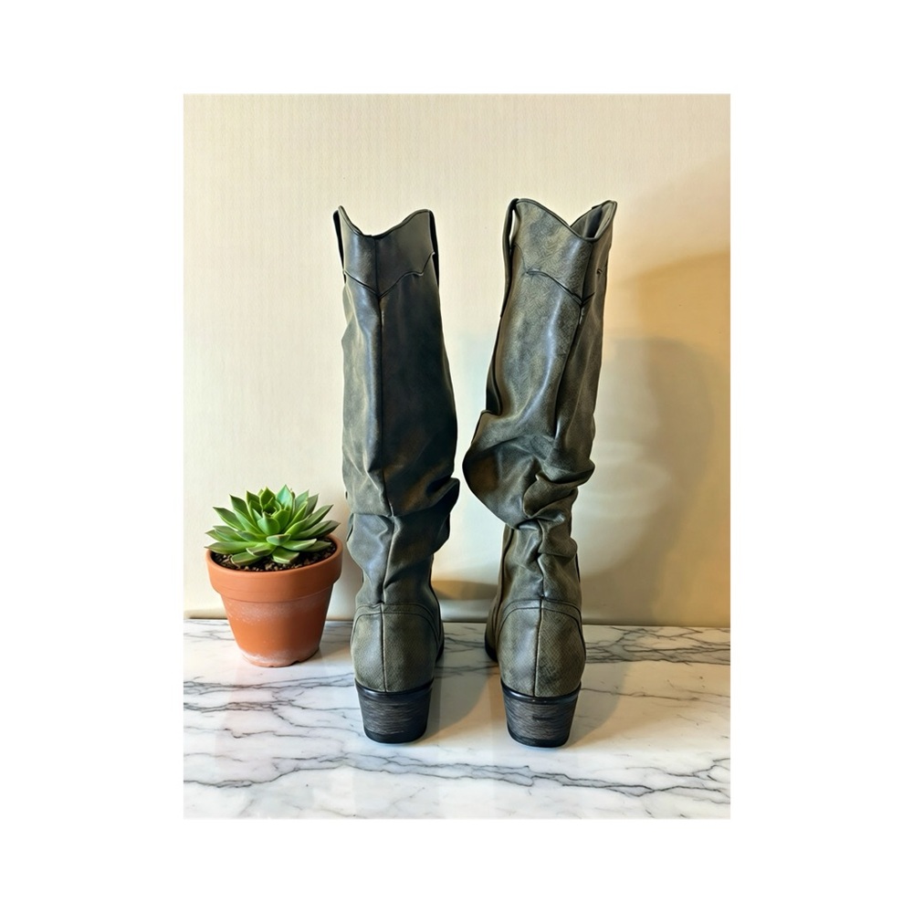 Journee Collection Drover Boot - Picture 4 of 9